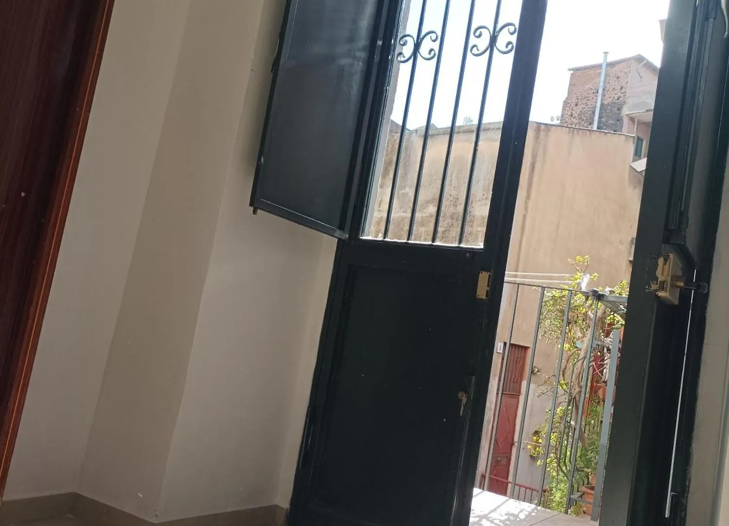 Casa Vacanze La Siciliana Aeroporto di Catania Fontana Rossa Appartamento