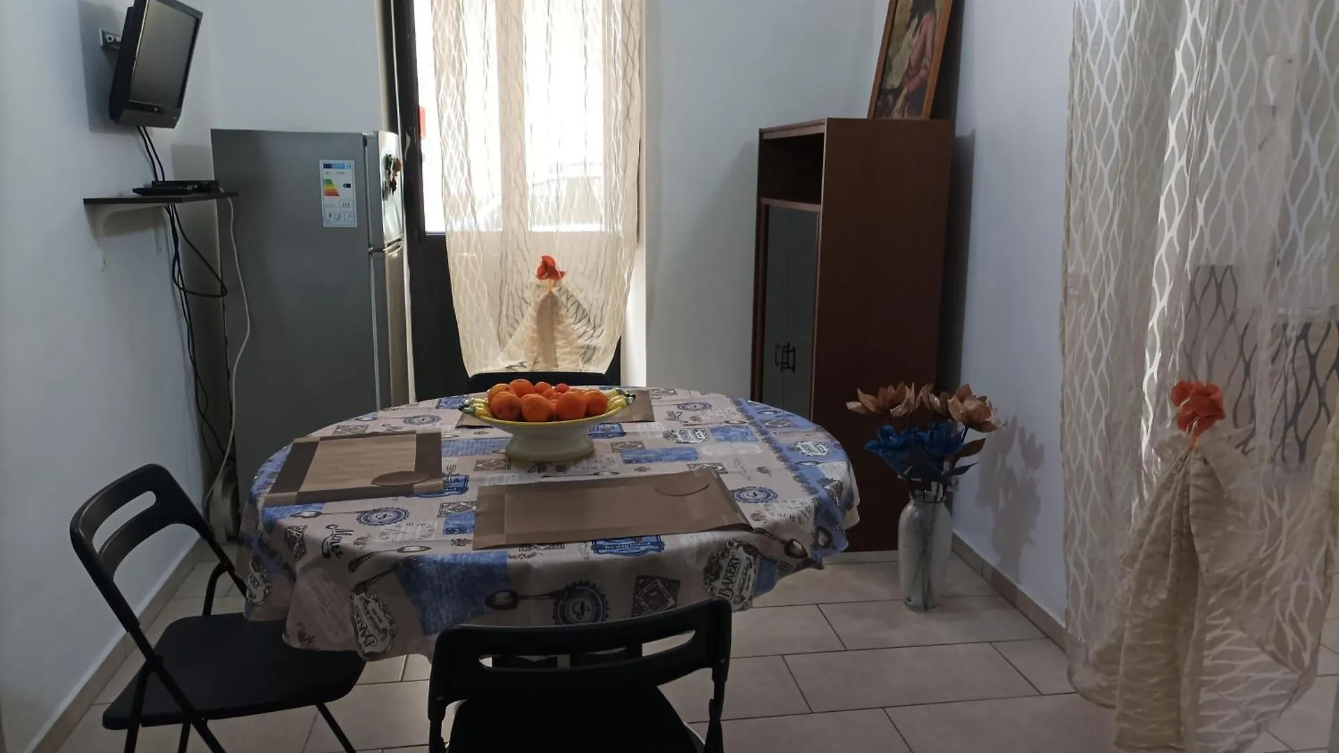 Casa Vacanze La Siciliana Aeroporto di Catania Fontana Rossa 0*,  Italia