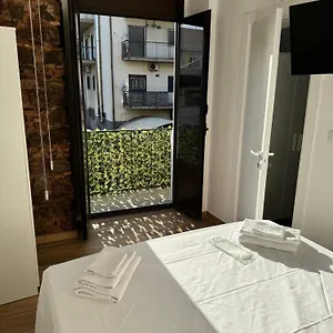Acquicella House Bed & Breakfast Aeroporto di Catania Fontana Rossa